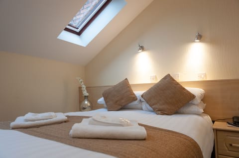 Quadruple Room, Ensuite (( 1 Double 2 Singles)) | Room amenity