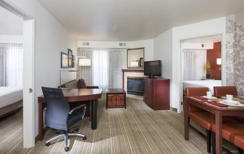 Suite, 2 Bedrooms | Premium bedding, in-room safe, desk, laptop workspace