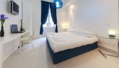 Standard Double Room | In-room safe, individually furnished, desk, iron/ironing board