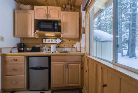 Standard Cabin, 2 Bedrooms, Non Smoking (Mountain Retreat) | Private kitchenette | Fridge, microwave, coffee/tea maker, toaster