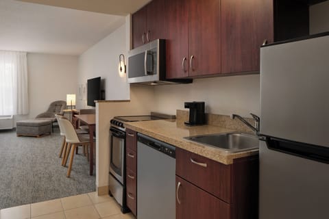 Studio, 2 Queen Beds | Private kitchen | Fridge, microwave, dishwasher, coffee/tea maker