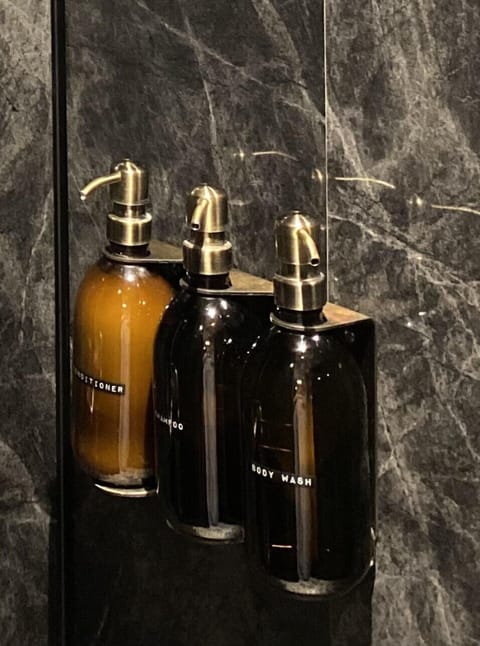 Superior Double or Twin Room (King) | Bathroom | Shower, hair dryer