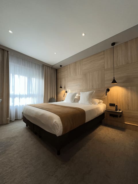 Twin Room | Premium bedding, minibar, in-room safe, desk