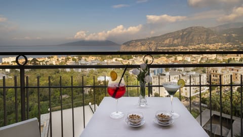 Classic Double Room | Balcony
