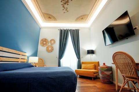 Queen Superior Room | Minibar, in-room safe, desk, soundproofing