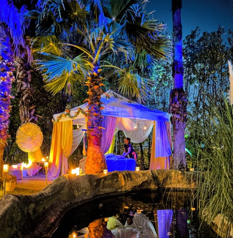 Couples treatment rooms, body treatments, body wraps, body scrubs