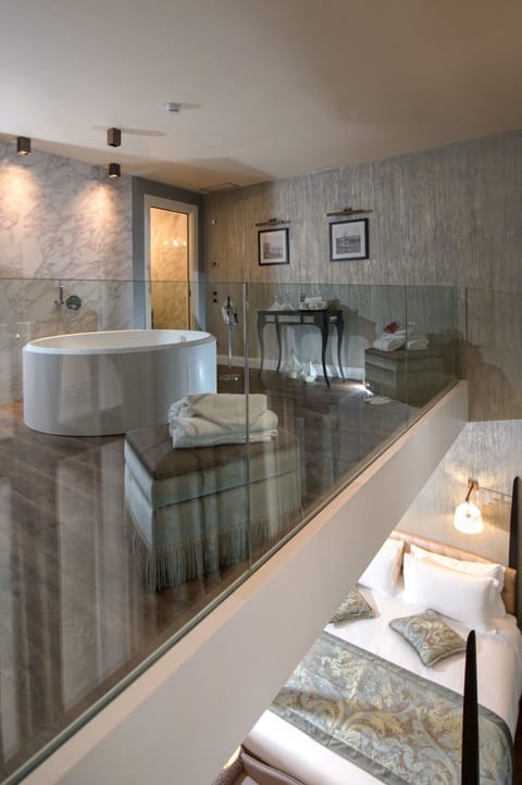 Honeymoon Suite, Jetted Tub | Private spa tub