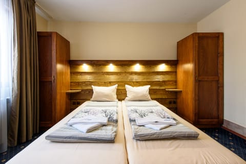 Double or Twin Room (Free Spa Access) | Balcony view