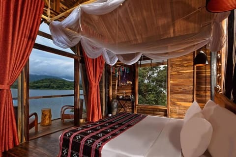 Blackout drapes, rollaway beds (surcharge), bed sheets