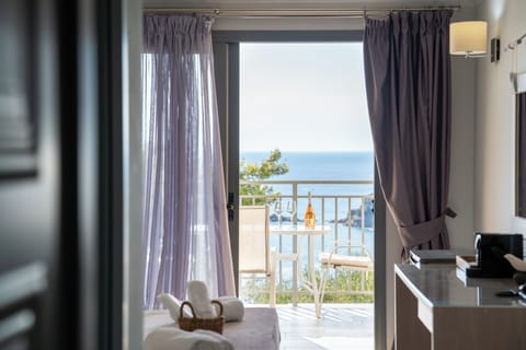 Superior Double or Twin Room, Sea View | In-room safe, free WiFi, bed sheets