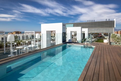 Outdoor pool, sun loungers