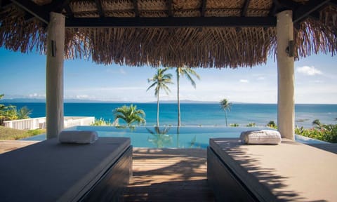 Luxury Villa | Massage in accommodation