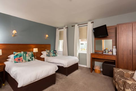 Family Room | Iron/ironing board, free WiFi, bed sheets