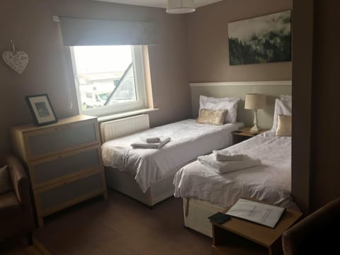 Twin Room, Ensuite, Garden View (room 3) | 1 bedroom