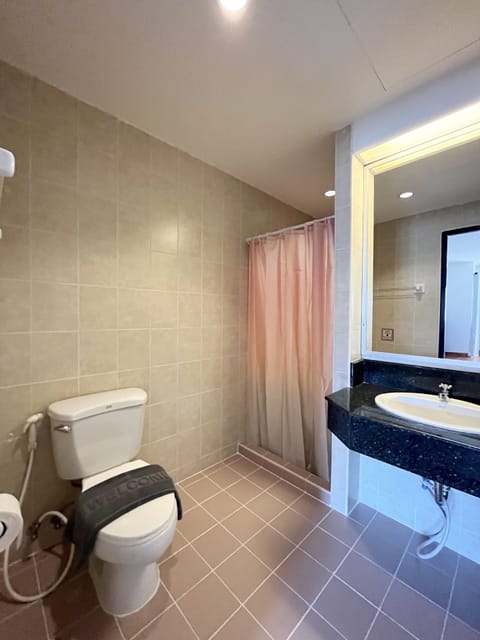 Shower, rainfall showerhead, hair dryer, towels