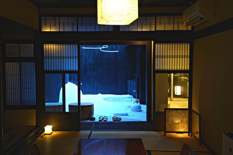Traditional House | Bathroom | Separate tub and shower, deep soaking tub, rainfall showerhead