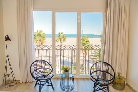 Deluxe Double or Twin Room, Sea View | Premium bedding, minibar, in-room safe, desk