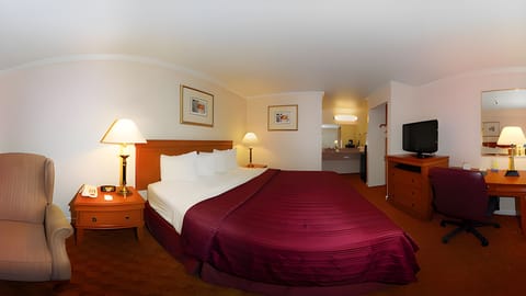 Iron/ironing board, free WiFi, bed sheets, alarm clocks