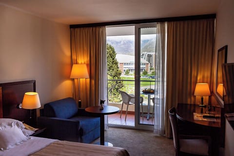 Single Room, Park View | Premium bedding, minibar, in-room safe, desk