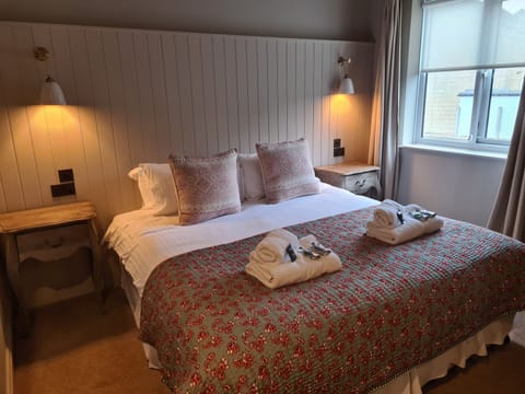 Standard Double Room, Ensuite | Iron/ironing board