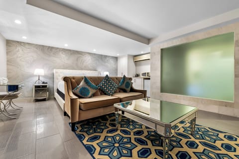 Premium bedding, pillowtop beds, in-room safe, desk