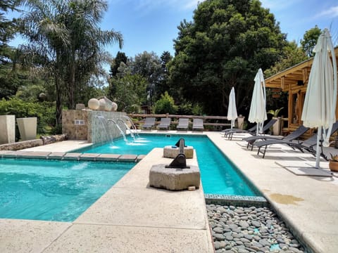Outdoor treatment areas, sauna, hot tub, body treatments, hydrotherapy