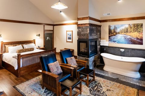 Serenity Cabin | Premium bedding, pillowtop beds, iron/ironing board, free WiFi