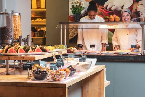 Daily buffet breakfast for a fee