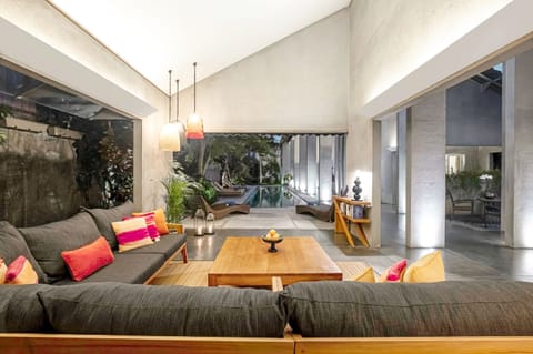 32-inch LED TV with cable channels, TV, DVD player