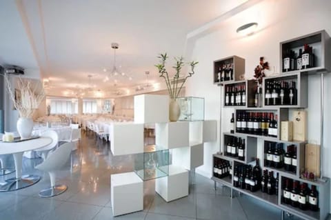 Lunch and dinner served, local cuisine