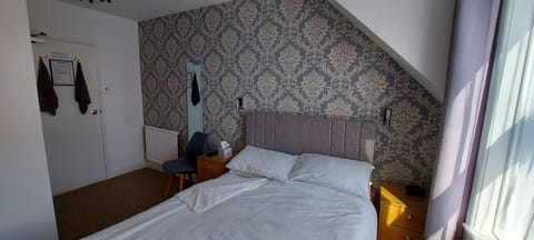 Double Room | Premium bedding, free WiFi, bed sheets