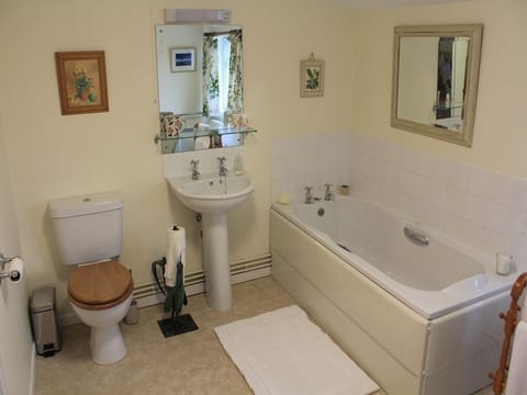 Double or Twin Room, Ensuite | Bathroom