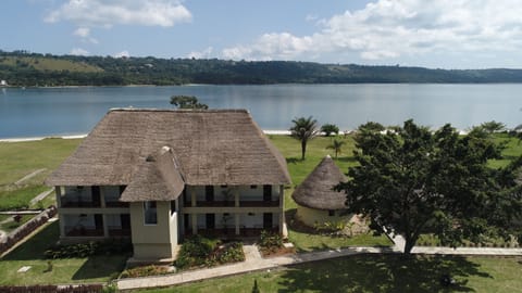 Deluxe Double or Twin Room | Lake view