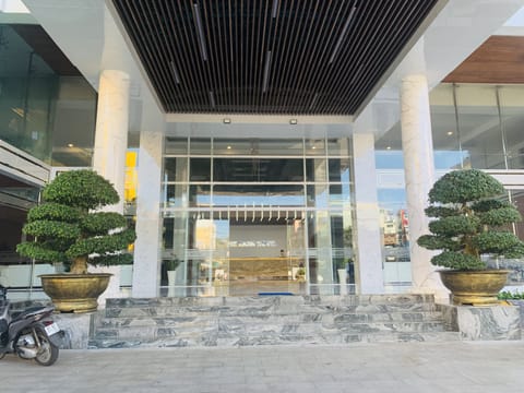 Reception hall