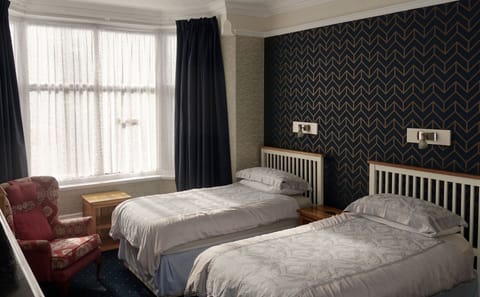 Standard Twin Room, Shared Bathroom | Free WiFi, bed sheets