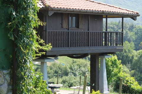 Apartment, Kitchen | Individually decorated, individually furnished, free WiFi, bed sheets