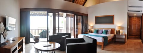 Deluxe Suite | In-room safe, desk, free WiFi, bed sheets