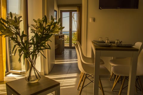 Superior Apartment, 1 Bedroom, Sea View | Jetted tub