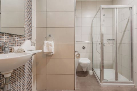 Free toiletries, towels