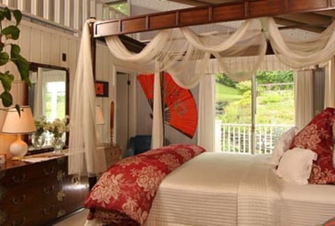 Orchid | Individually decorated, free WiFi, bed sheets