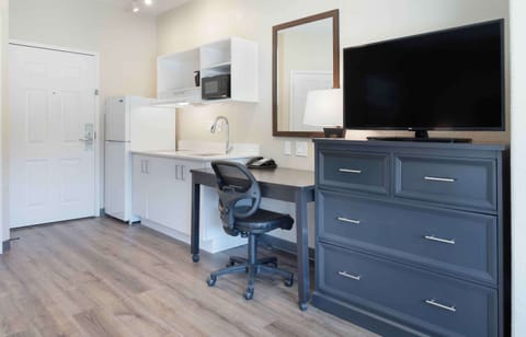 In-room safe, desk, laptop workspace, iron/ironing board