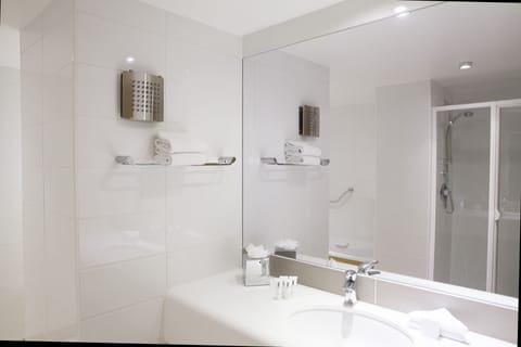 In-room safe, desk, blackout drapes, soundproofing