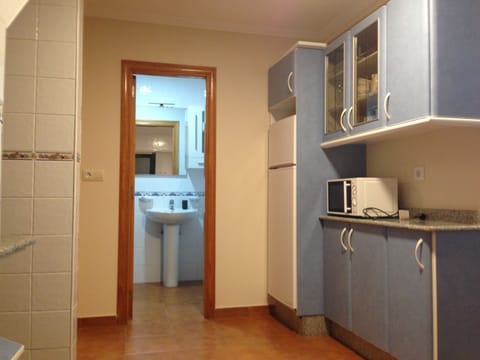 Family Apartment, 2 Bedrooms, Terrace, Garden Area (6 pax) | Private kitchen | Full-size fridge, microwave, oven, stovetop