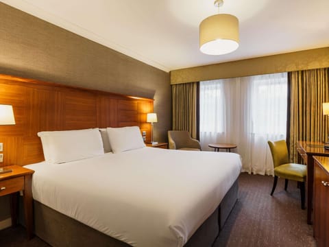 Privilege, Room, 1 Double Bed | In-room safe, desk, blackout drapes, soundproofing