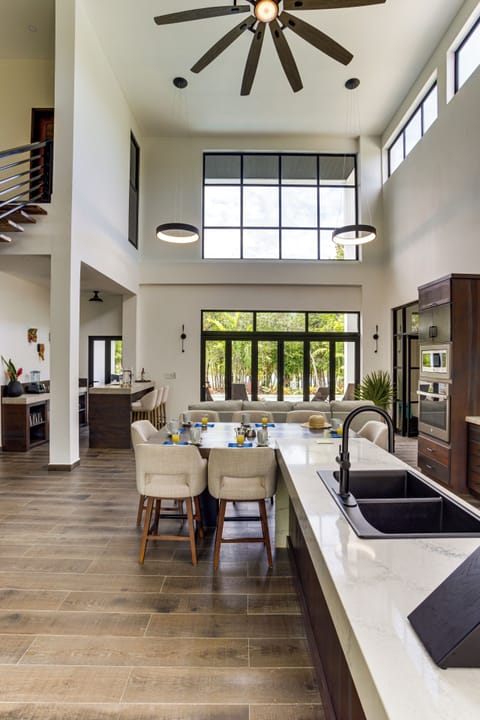 4 Bedroom Lagoon House with Pool | Private kitchen | Stovetop, blender, coffee grinder, cookware/dishes/utensils