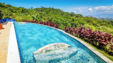 3 outdoor pools, pool umbrellas, sun loungers