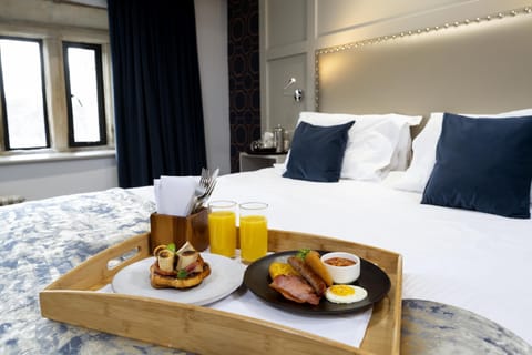 In-room safe, desk, laptop workspace, iron/ironing board