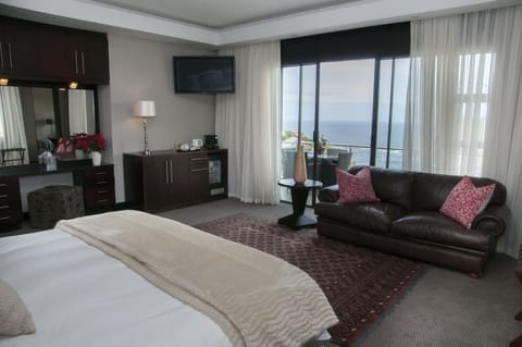 Presidential Suite, 2 Bedrooms, Ocean View | Premium bedding, pillowtop beds, free minibar, in-room safe