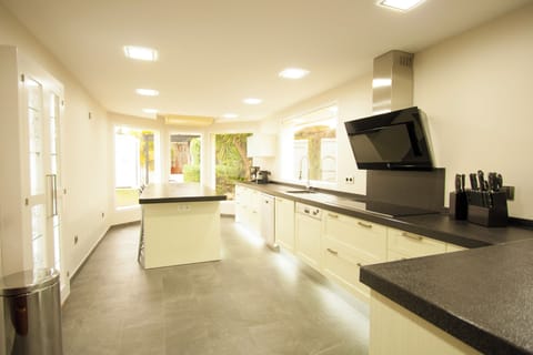 Luxury Villa, 5 Bedrooms, Private Pool | Private kitchen | Fridge, microwave, oven, stovetop