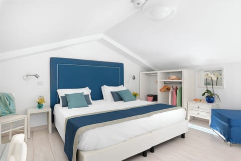 Duplex, Sea View (Ortensia) | 1 bedroom, in-room safe, individually decorated, individually furnished